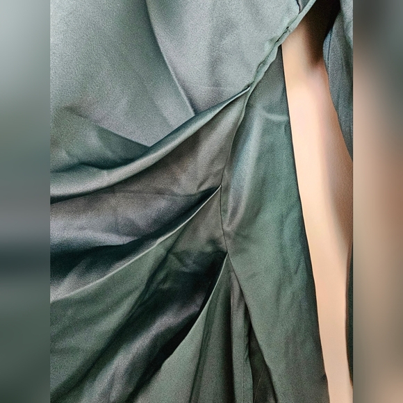 Lulus Eternal Heart Emerald Green Satin Long Sleeve Maxi Dress, 1X - Picture 8 of 10